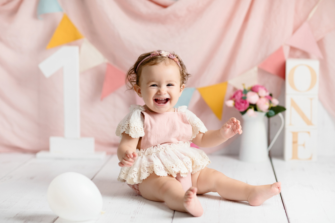 Sedinta-foto-smash-the-cake-smash-1-an-copii-bebe-daniela-balea-fotograf-Bucuresti