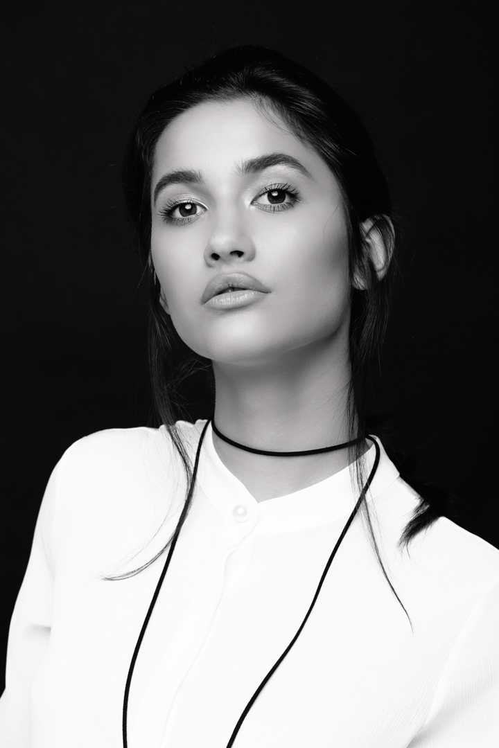 sedinte-foto-portret-clasic-Daniela-Balea-fotograf